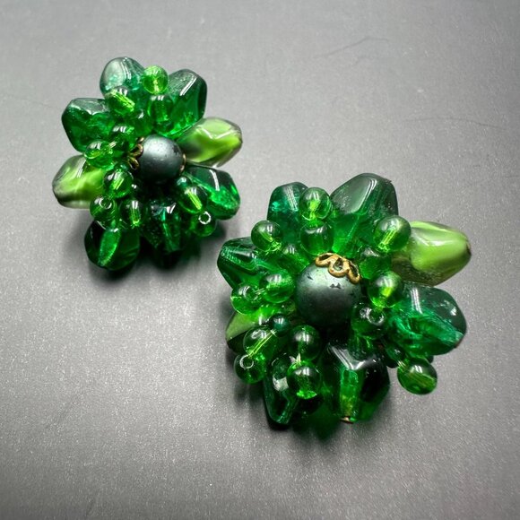 Vintage Green Glass Clip On Earrings Brass Tone Beaded Cluster Signed Germany - Picture 3 of 11
